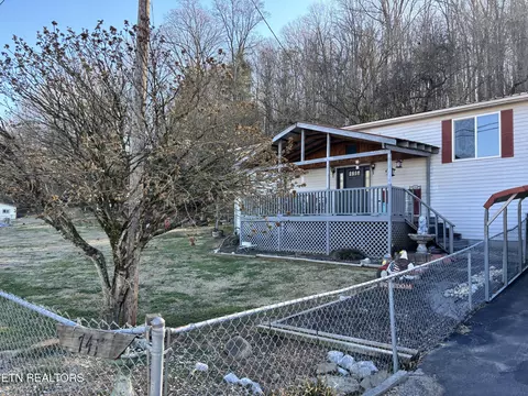 741 Old Highway 70, Harriman, TN 37748