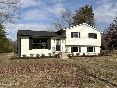 7415 NW Bennington Dr, Knoxville, TN 37909