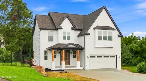 8004 Burgess Falls Ln, Knoxville, TN 37931