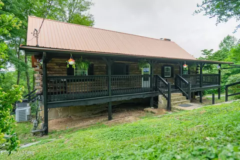 191 Hudson Ln, Clinton, TN 37716