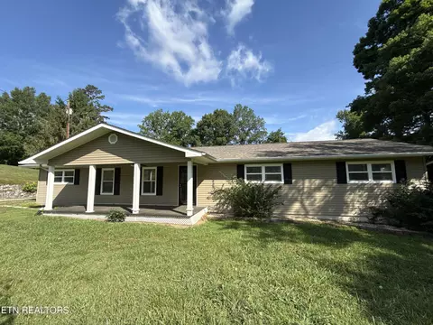 844 Mount Paran Rd, Jacksboro, TN 37757