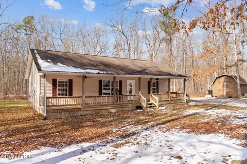 1365 Pilgrim Dr, Grimsley, TN 38565