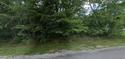 105 Amherst Dr, Crossville, TN 38558