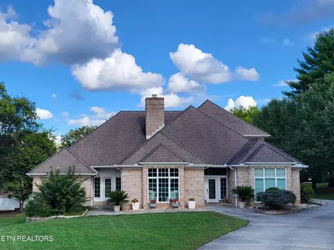 108 Deerfield Ln, Oak Ridge, TN 37830