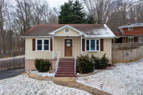 557 Rich Dr, Kingsport, TN 37660