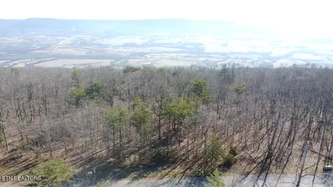 46 Gray Rock Vw # A, Pikeville, TN 37367