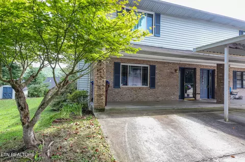 162 High Point Ln, Oak Ridge, TN 37830
