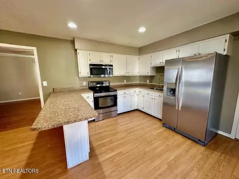 Kitchen - 259 Sadie Ln, Ewing, VA 24248 photo 1 of 3