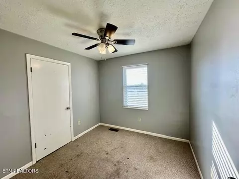 Bedroom - 259 Sadie Ln, Ewing, VA 24248 photo 3 of 3