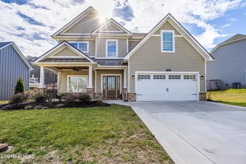 131 Forest Creek Pkwy, Oak Ridge, TN 37830
