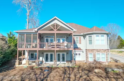 128 Saligugi Way, Loudon, TN 37774