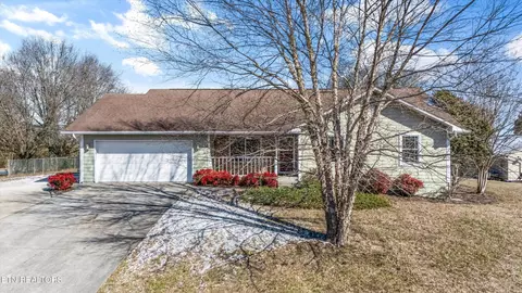 150 Maple Ridge Ln, Seymour, TN 37865