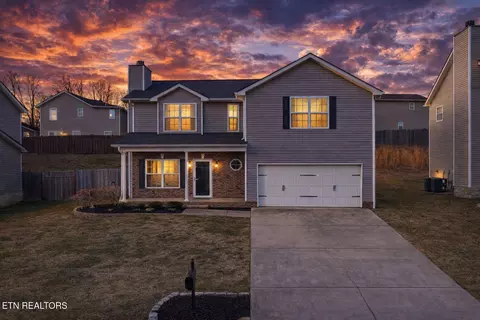 8429 Bowsong Ln, Powell, TN 37849