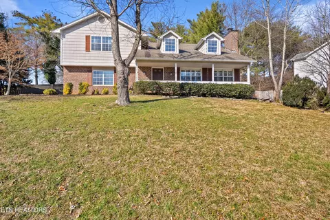 1413 Newcross Rd, Knoxville, TN 37922