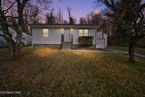 800 Gertrude Ave, Knoxville, TN 37920
