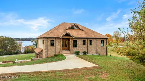 111 Harbor View Ln, Vonore, TN 37885