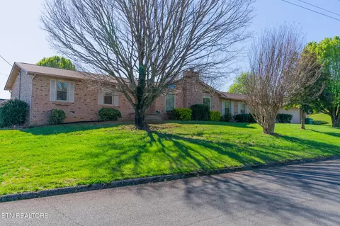519 Scenic View Dr, Seymour, TN 37865