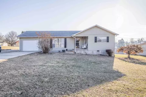 112 Anderson St, Sweetwater, TN 37874