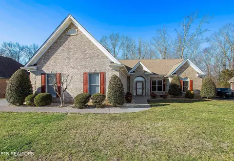 640 Windward Pt, Lenoir City, TN 37772