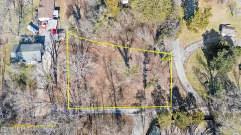 9136 Solway Ferry Rd, Oak Ridge, TN 37830