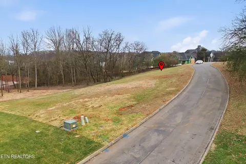 370 Cormorant Dr, Vonore, TN 37885