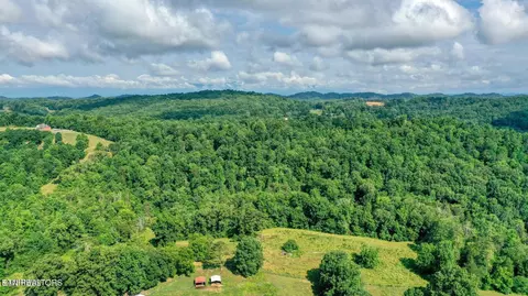 E Raccoon Valley Drive, Heiskell, TN 37754