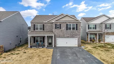 8137 Dennis Fox Ln, Knoxville, TN 37938