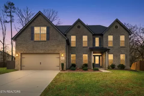 1103 Snowy Peak Ln, Knoxville, TN 37922