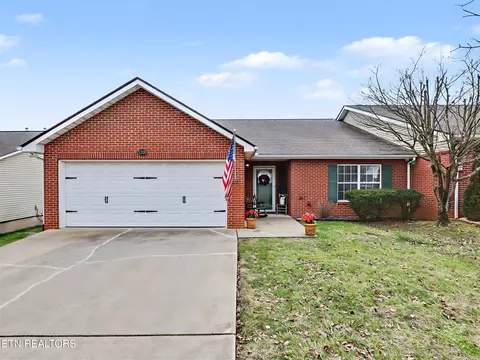 5300 Blue Star Dr, Knoxville, TN 37914