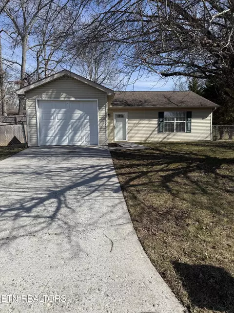 7662 Trey Oaks Ln, Knoxville, TN 37918