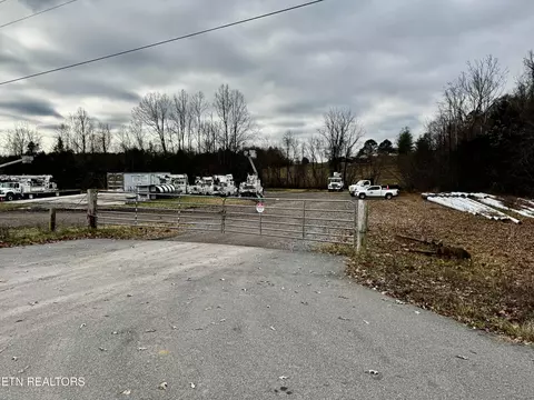 375 S White Pine Rd, White Pine, TN 37890