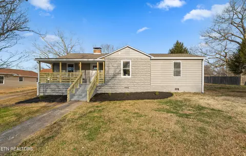 869 Cedar St, Alcoa, TN 37701