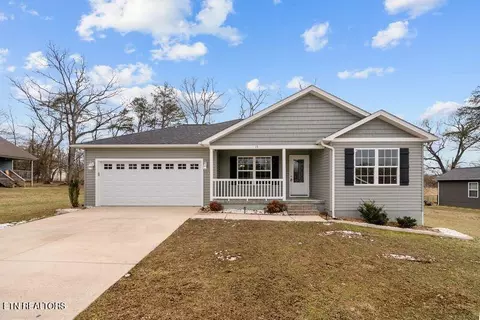 13 Patrick Dr, Crossville, TN 38555