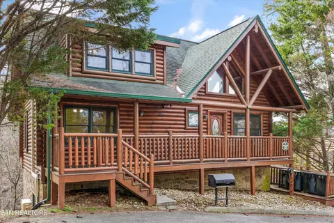 2012 Bear Creek Way, Sevierville, TN 37862