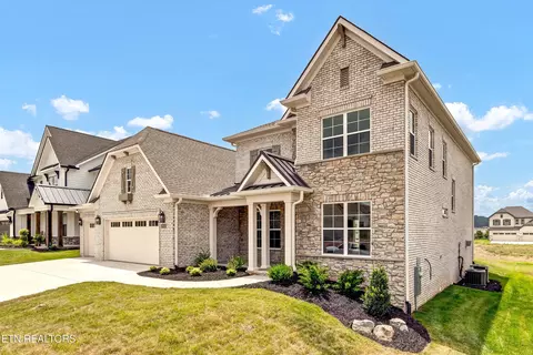 12021 Deer Crossing Dr, Knoxville, TN 37932