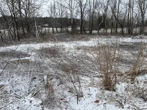 Old Highway 63, Speedwell, TN 37870