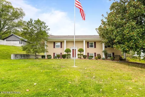 301 Wheeler Ln, La Follette, TN 37766
