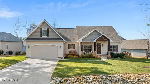 304 Elokwa Ln, Loudon, TN 37774