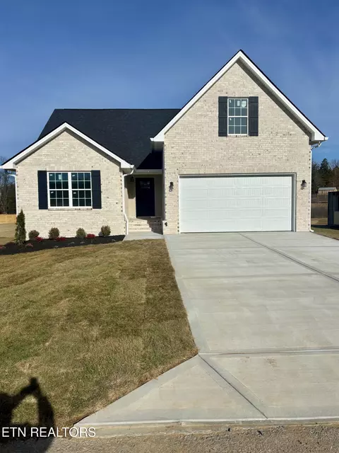 377 Eastland Park Dr, Blaine, TN 37709