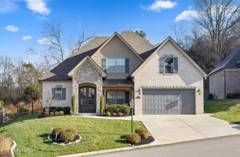 8338 English Hill Ln, Knoxville, TN 37923