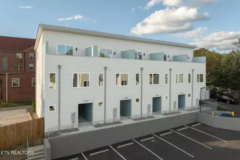 113 E Oldham Ave #105, Knoxville, TN 37917