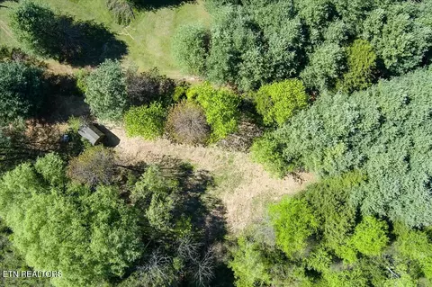 181 Uncle Happy Ln, Sparta, TN 38583