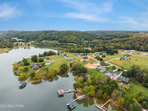 River Rd, Kingston, TN 37763