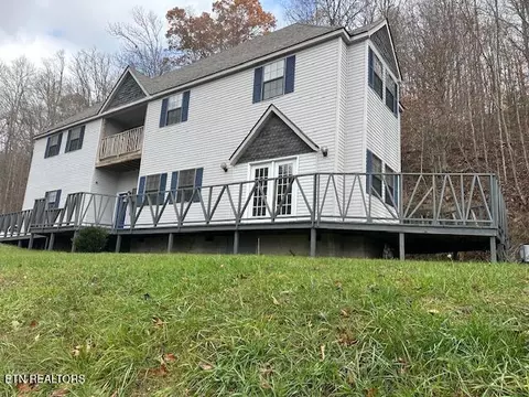 301 Does Xing, Middlesboro, KY 40965