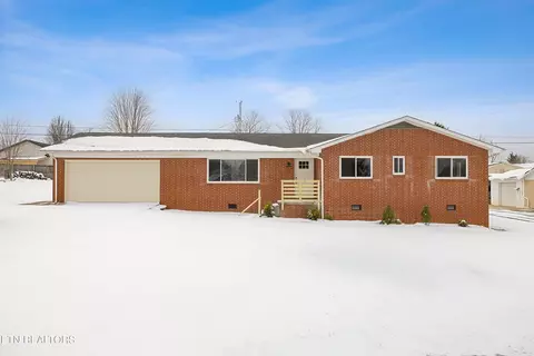 419 Greencrest Dr, Maryville, TN 37803