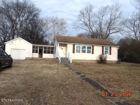 2501 Cecelia Ave, Maryville, TN 37804