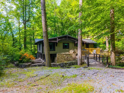259 Black Mash Hollow Rd, Townsend, TN 37882