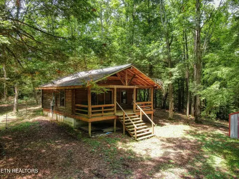 523 General Ln, Jamestown, TN 38556