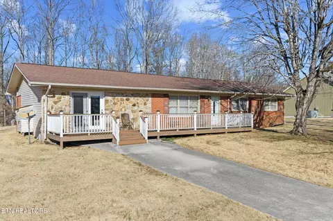 815 Stephens Rd, Rocky Top, TN 37769
