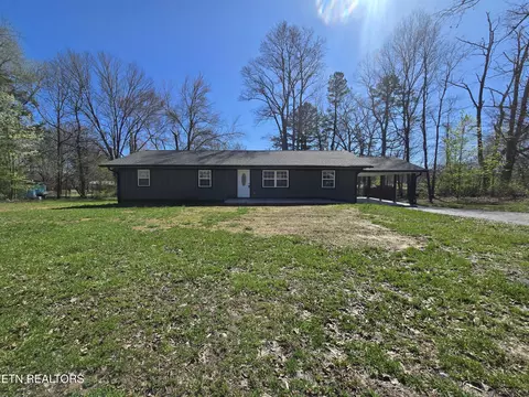 Exterior - 1941 W 3rd Ave, Oneida, TN 37841 photo 2 of 6